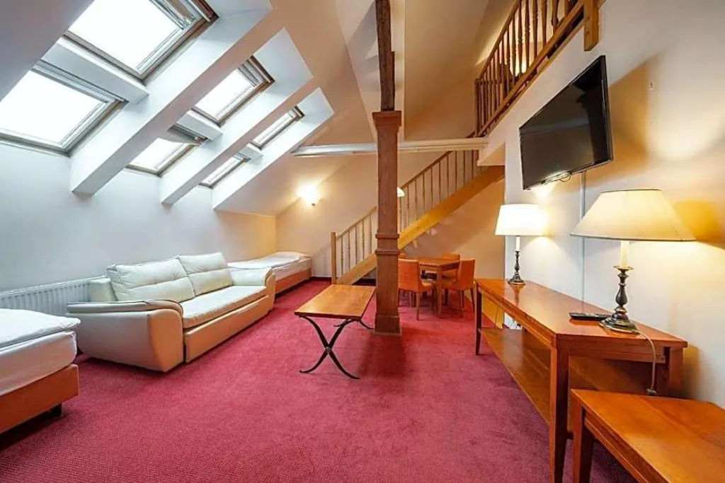 Room, Hotel Raffaello, Prague