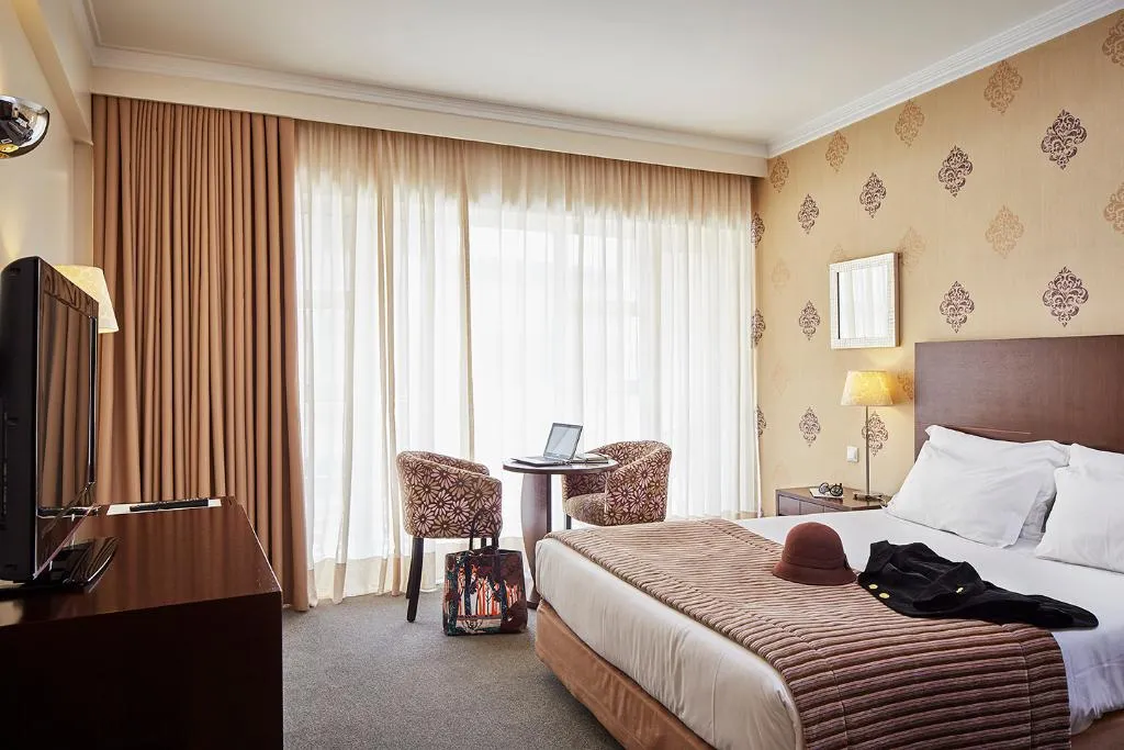 DOUBLE STANDARD Room, As Americas, Porto