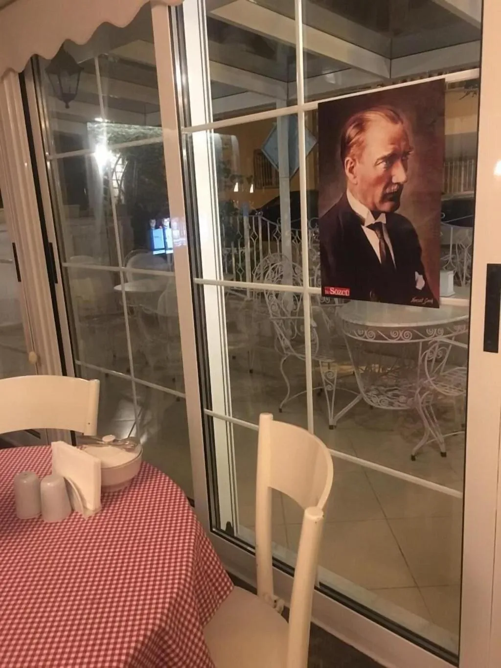 Lobby, Melaike, Izmir