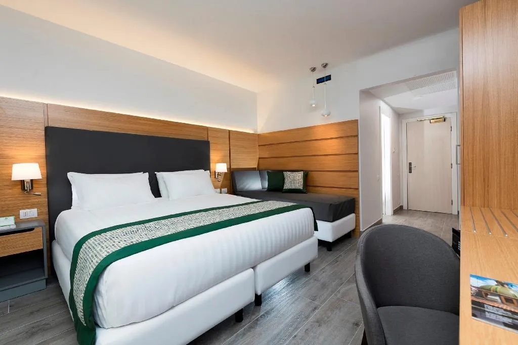 DOUBLE PREMIUM Room, Holiday Inn Naples, Naples