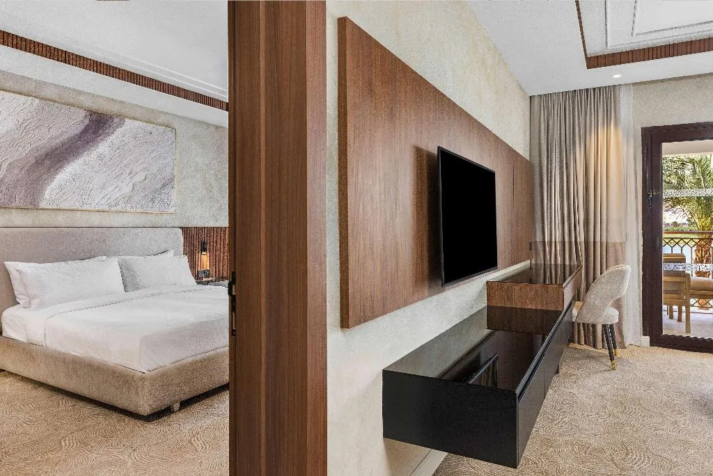 SUITE DELUXE Room, Hilton Luxor Resort & Spa, Luxor