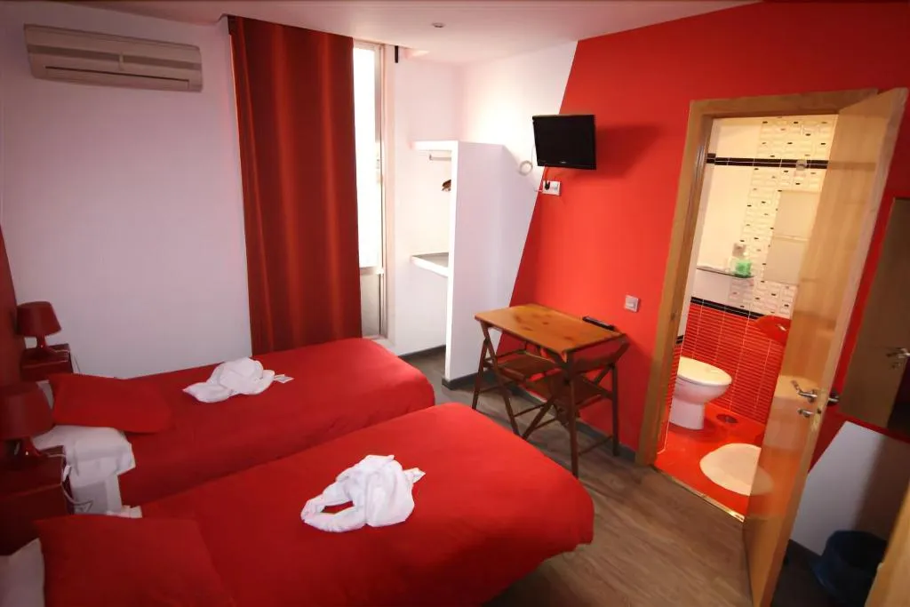 Room, Hostal Abril, Madrid
