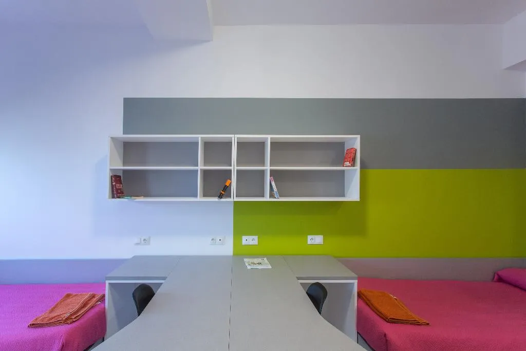 Room, Albergue Juvenil Colegio Mayor Galileo Galilei, Valencia