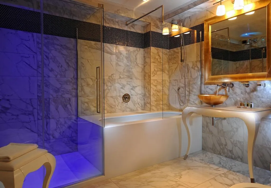 Room, Carnival Palace, Venice