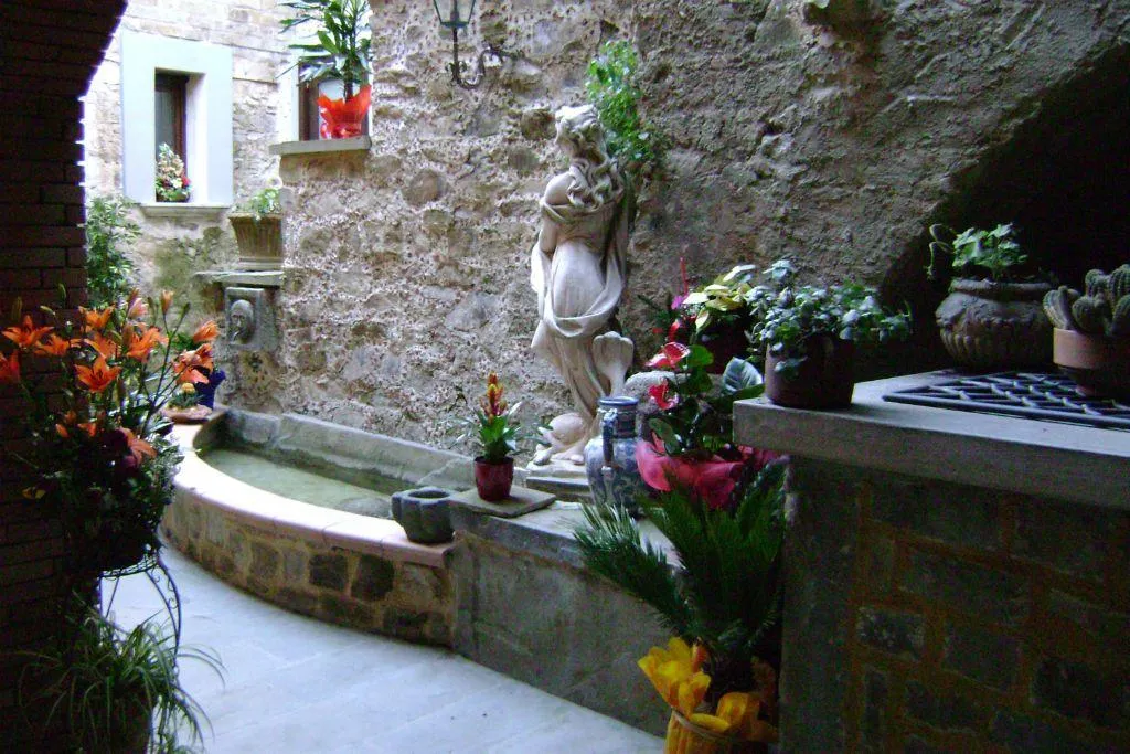 General view, Hotel Sgroi, Naples