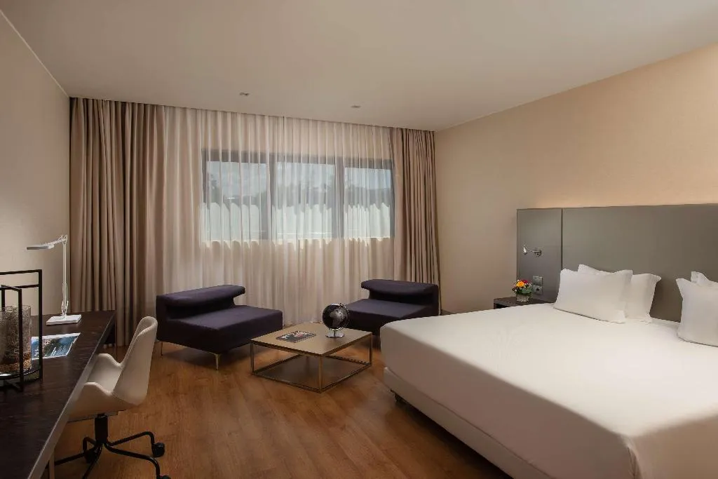 FAMILY ROOM CAPACITY 6 Room, NH Orio al Serio Airport, Milan