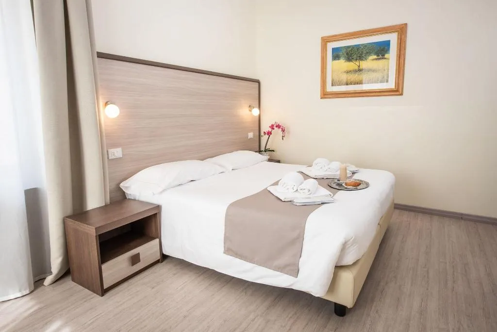 Room, Hotel Rosa, Milan