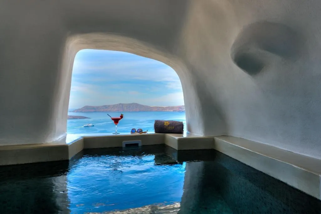 Room, Iriana Suites, Santorini