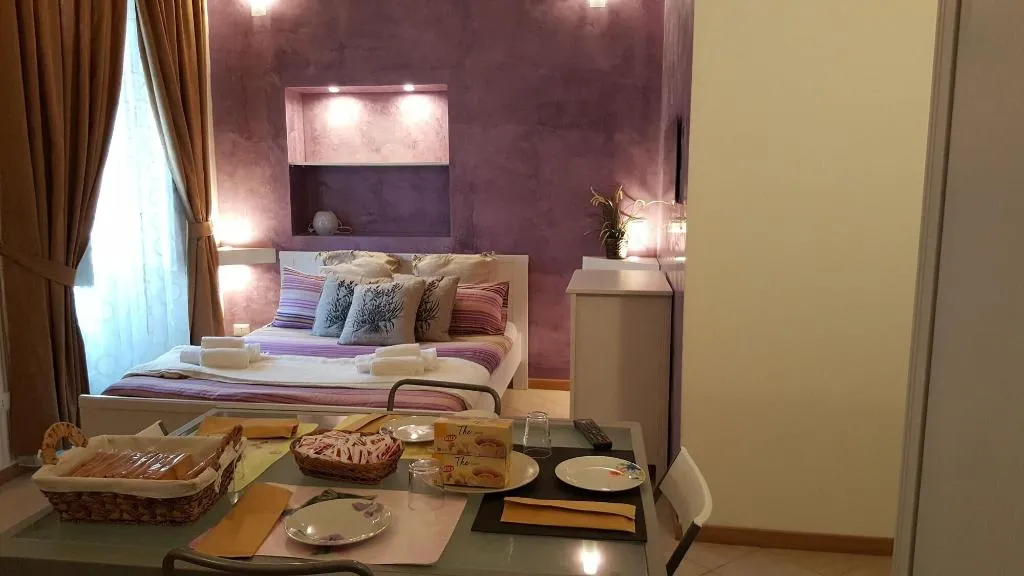 Room, B&B Viva Pompei, Naples