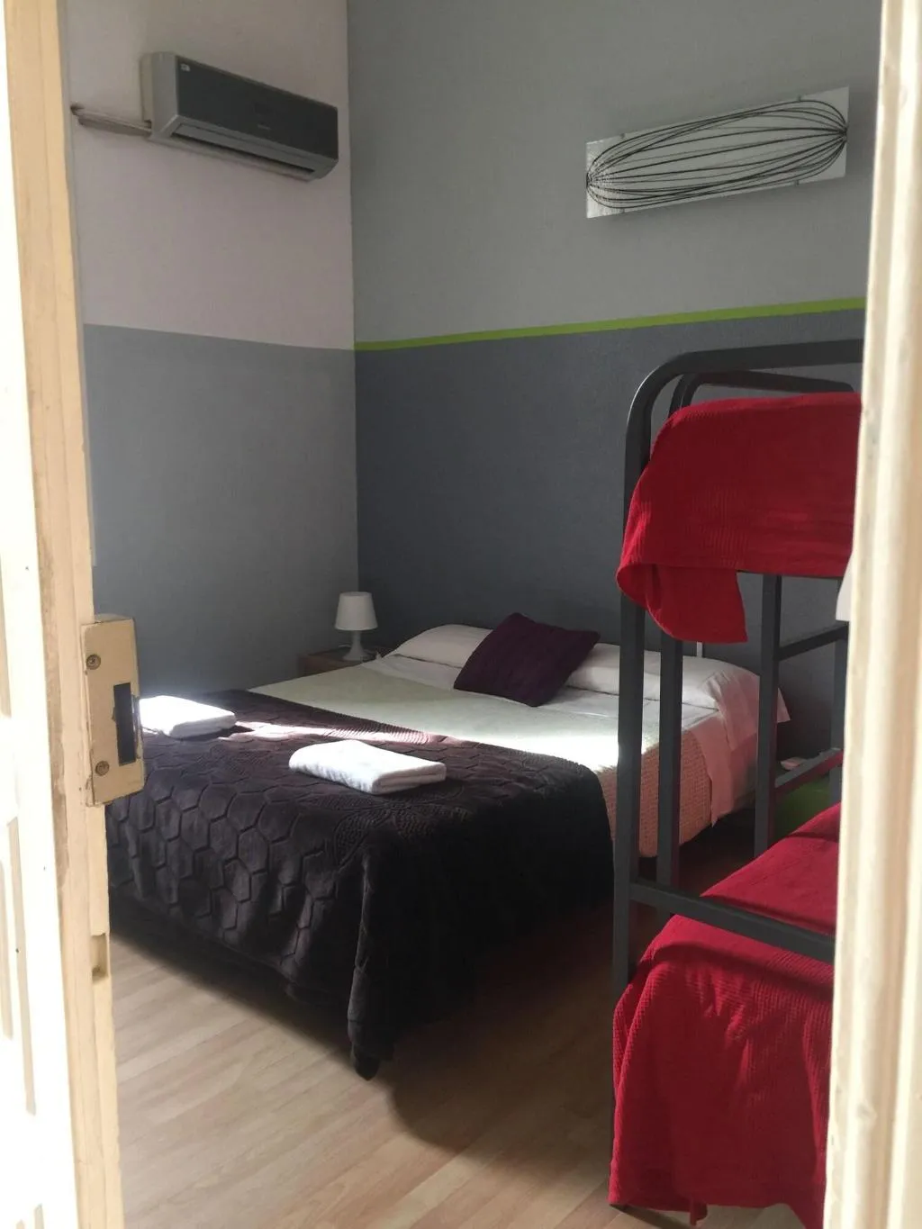 Room, Break BCN - Hostal & Coffeebar, Barcelona