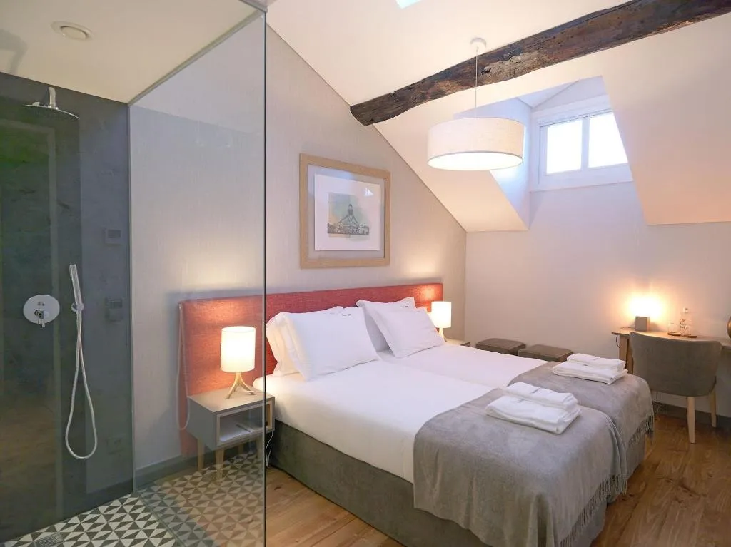 Room, Feels Like Home Santa Catarina Prime Suites, Porto