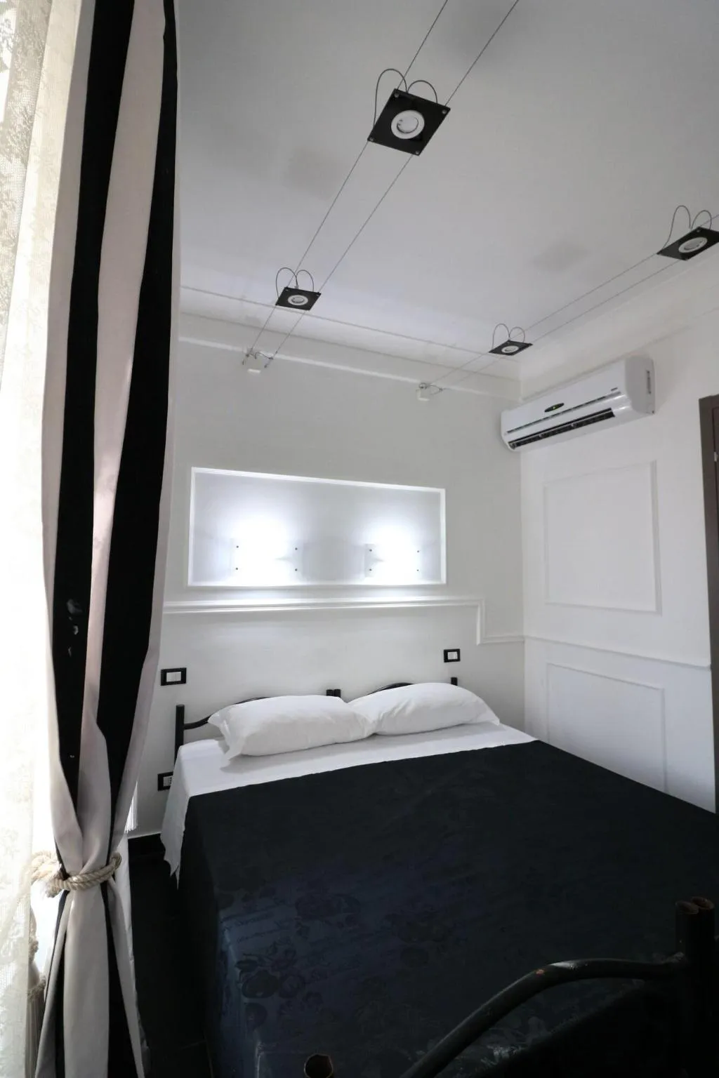 Room, Palace Rome, Rome
