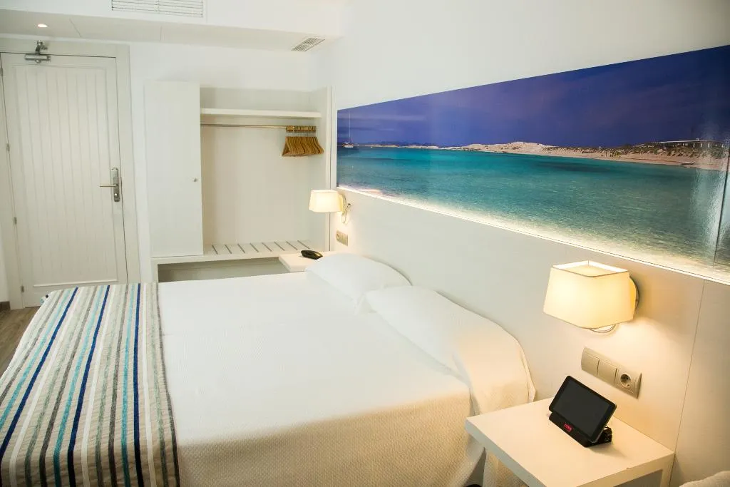 TRIPLE STANDARD Room, Hotel Rosales Formentera, Ibiza