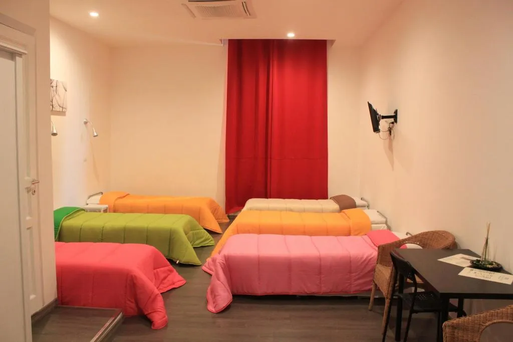 Room, The Roma House, Naples