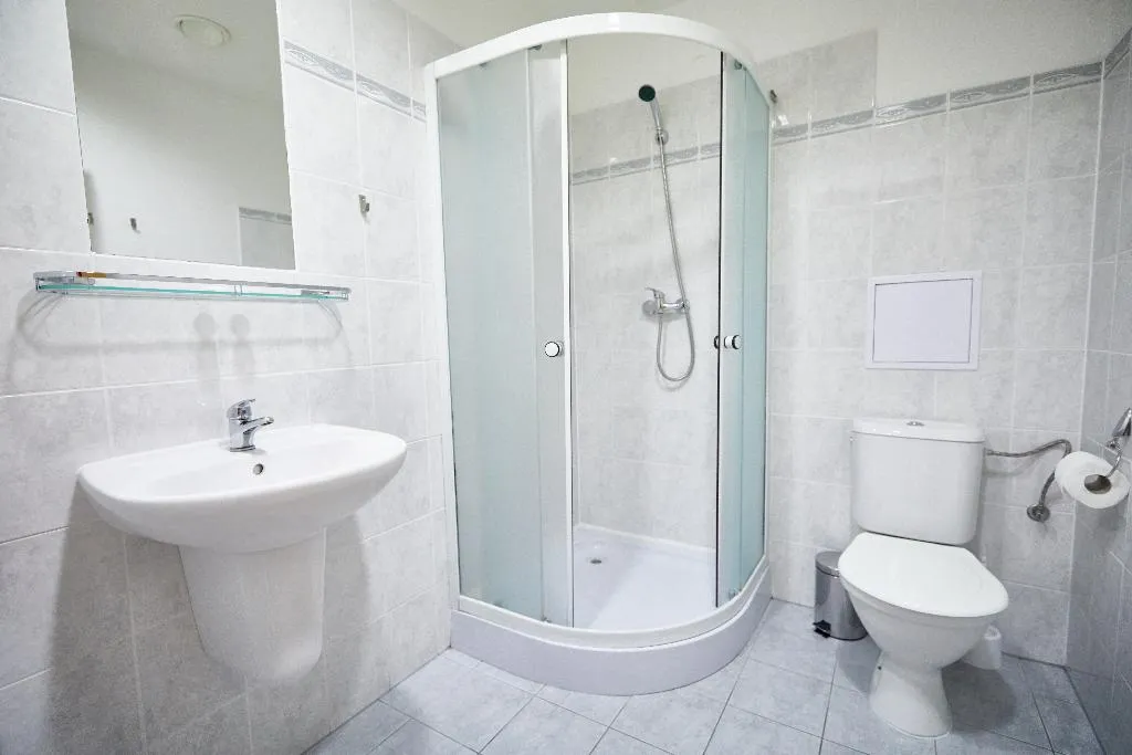 SINGLE STANDARD Room, University Hotel, Prague