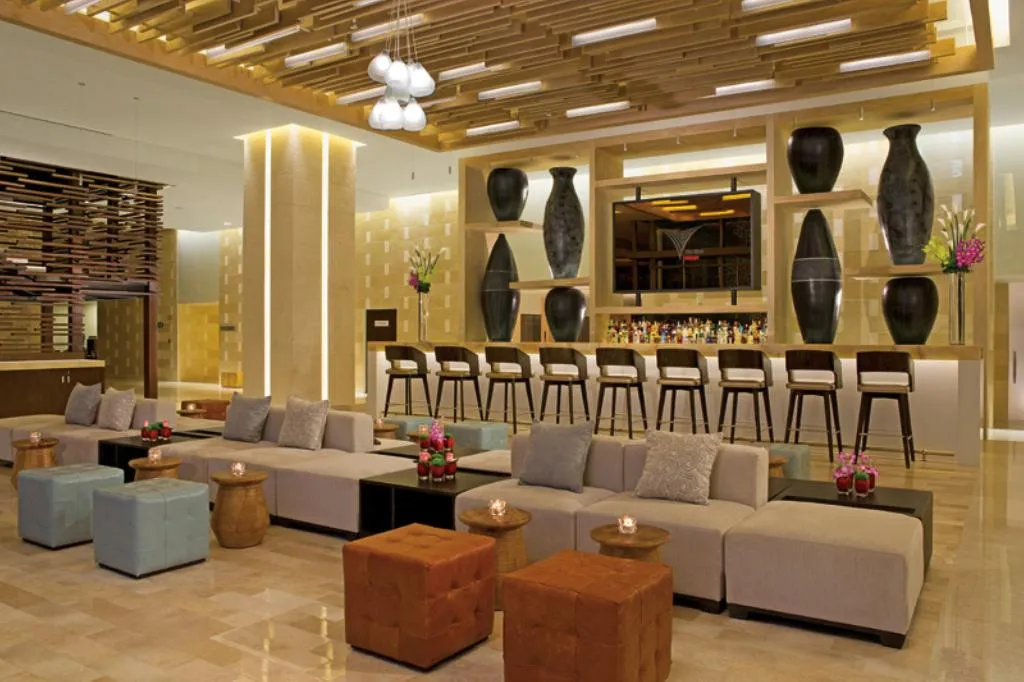 Bar, Secrets The Vine Cancun, Cancun Area