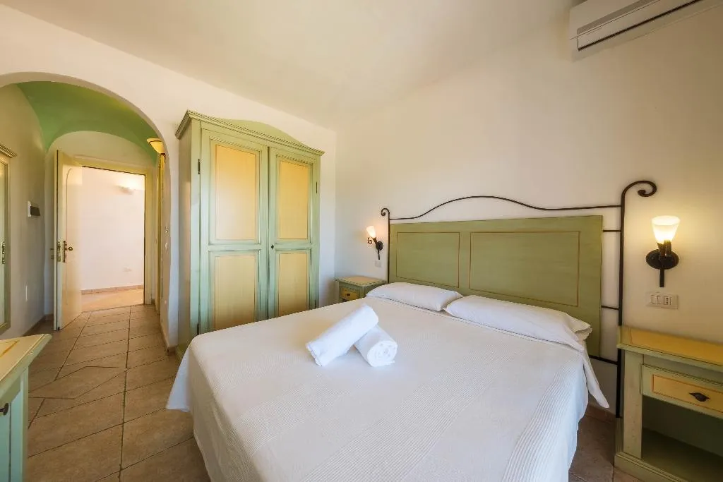 DOUBLE DELUXE SEA VIEW Room, Hotel Pedra Santa, Olbia