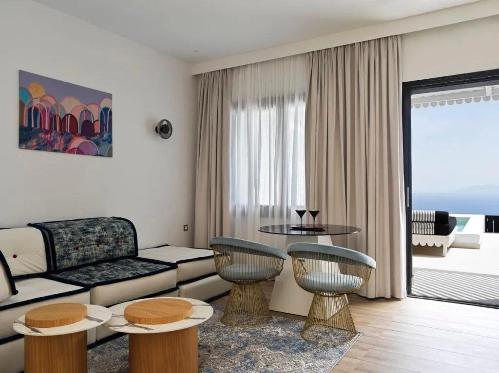 SUITE HONEYMOON Room, Cresanto Luxury Suites Santorini, Santorini