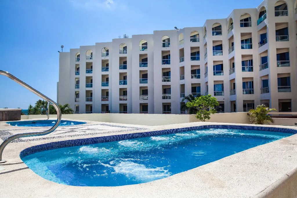 Sports and Entertainment, Aquamarina Beach, Cancun Area