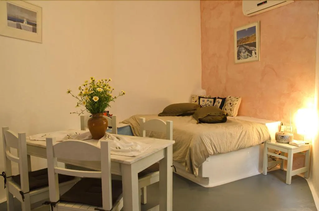 Room, Marizan Caves & Villas, Santorini, Santorini