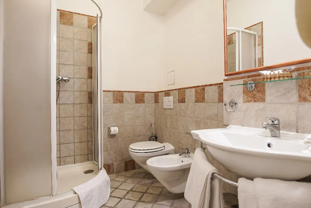TRIPLE STANDARD Room, Hotel Tivoli Prague, Prague