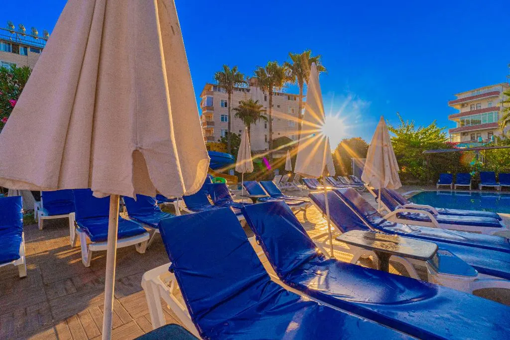Pool, Grand Bahama Beach Hotel, Antalya