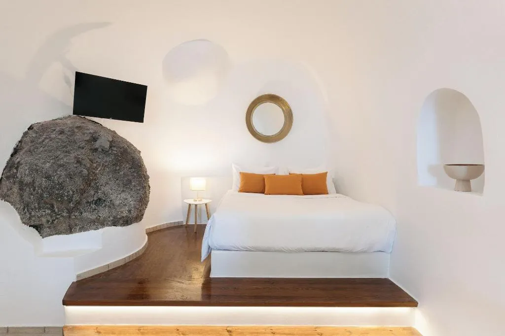 Room, Nevma Suites, Santorini