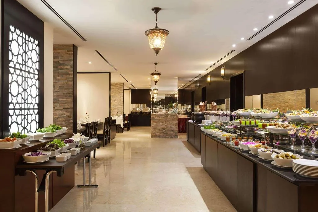 Restaurant, Ramada Hotel & Suite Ajman, Dubai