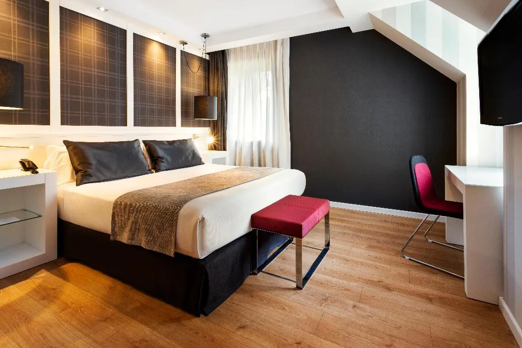 DOUBLE SINGLE USE STANDARD Room, Catalonia Reina Victoria Hotel, Costa Del Sol