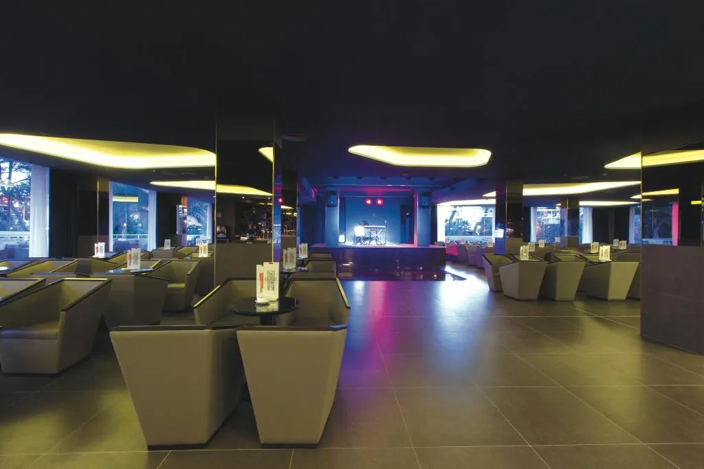 Bar, Hotel Riu Bravo - 0'0 All Inclusive, Majorca