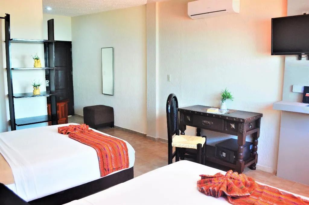 Room SUPERIOR Room, Hacienda Morelos Beach Front Hotel, Cancun Area