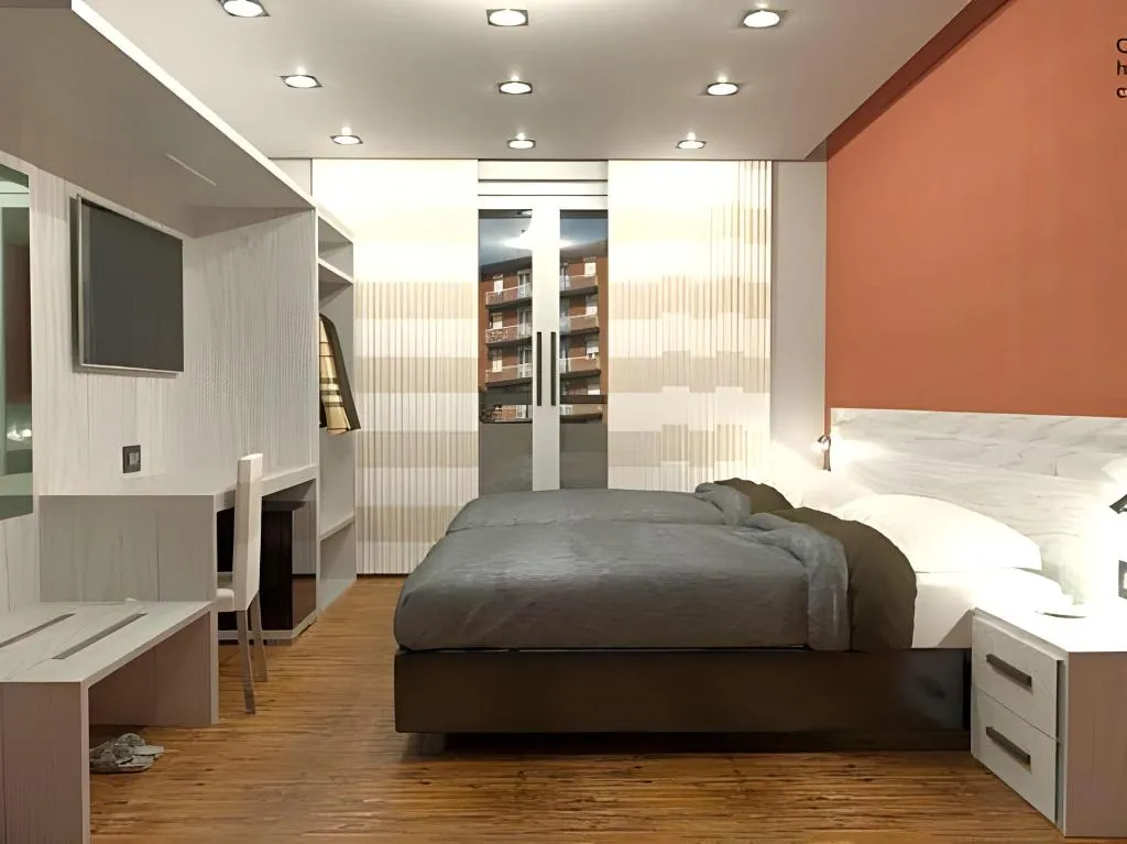 Room, Rex, Milan