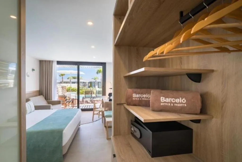 JUNIOR SUITE POOL VIEW Room, Barcelo Nura, Menorca