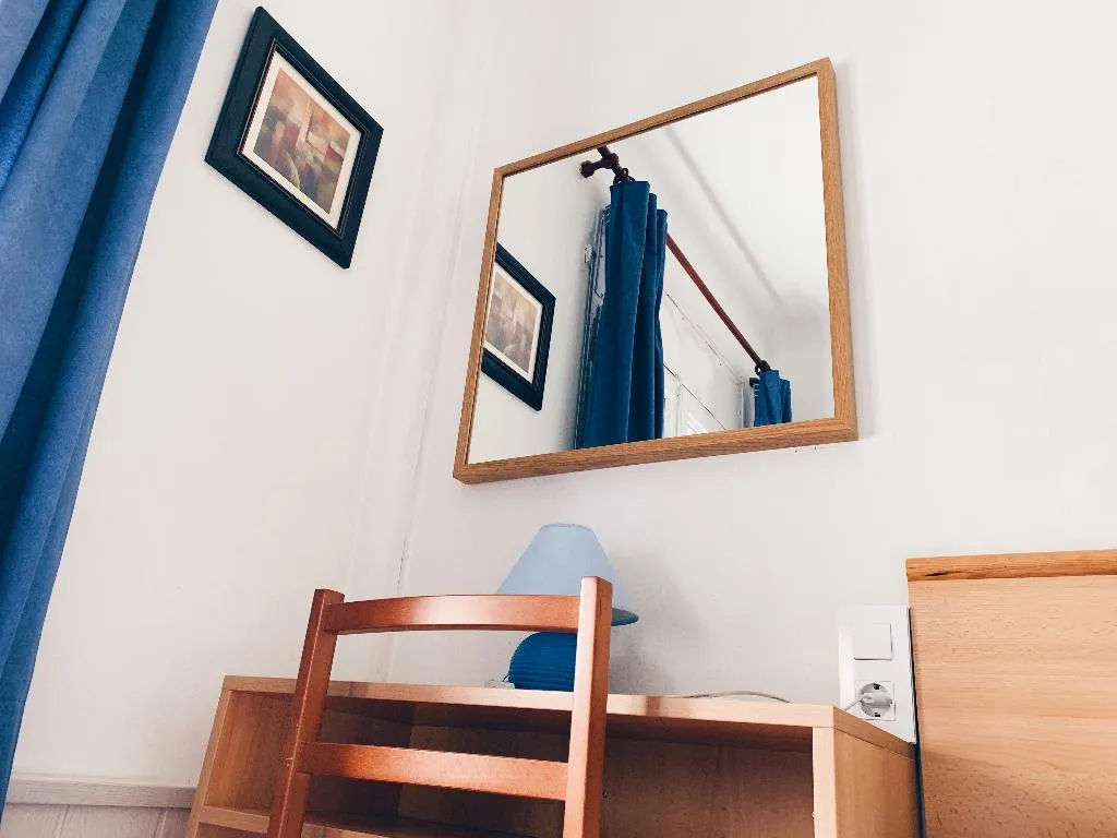 DOUBLE WITH SHARED BATHROOM Room, Hostal Portbou, Costa Brava