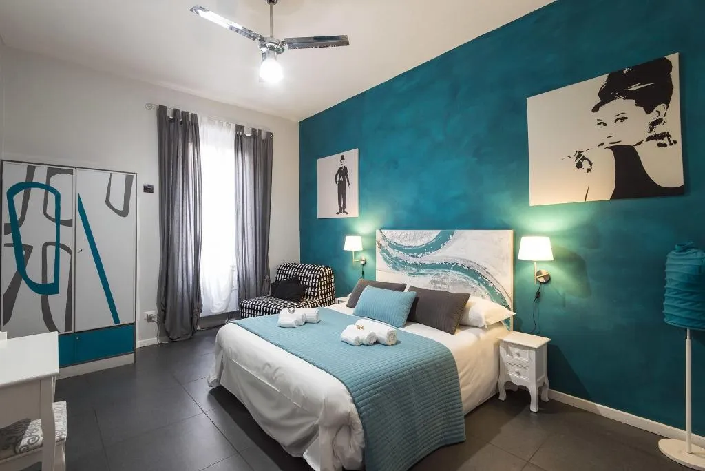 Room, Bed & Breakfast Le due civette, Naples
