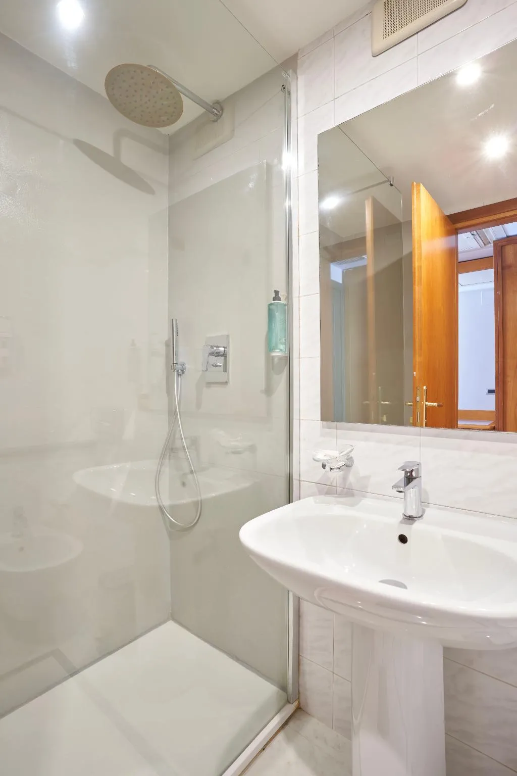 DOUBLE SINGLE USE STANDARD Room, Cyrano, Milan