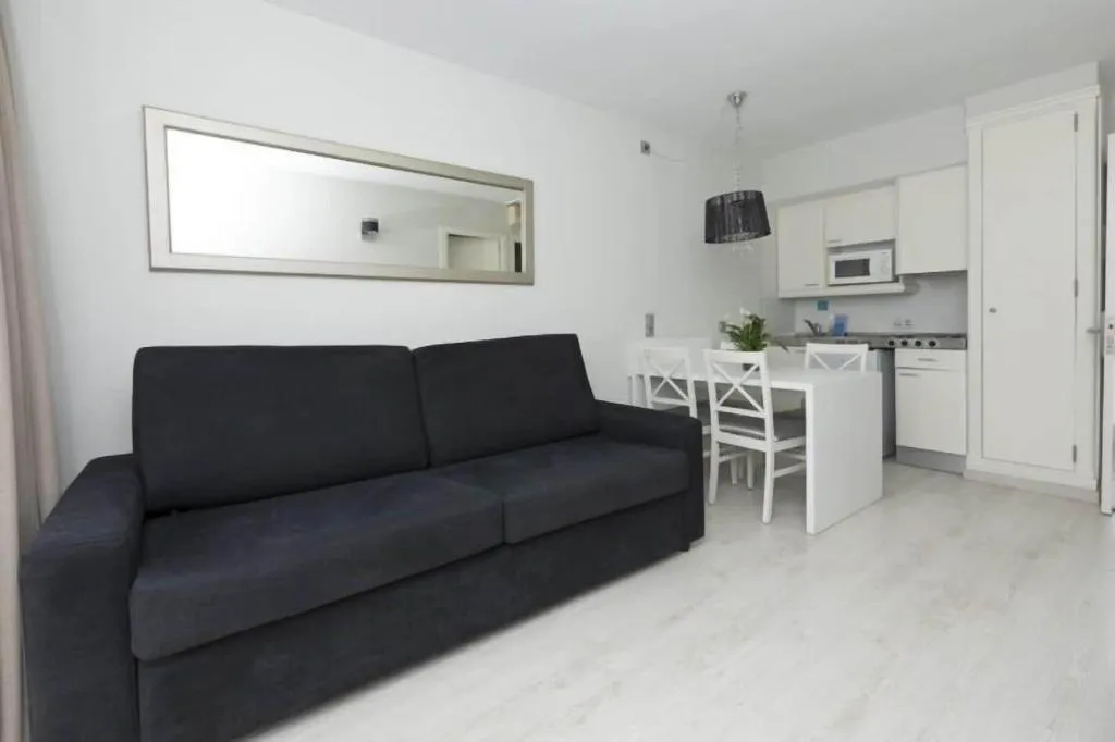 Room, Sand Beach Apartments, Majorca