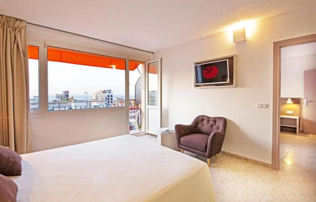 Room, Hotel Lloret Santa Rosa by Pierre & Vacances, Costa Brava