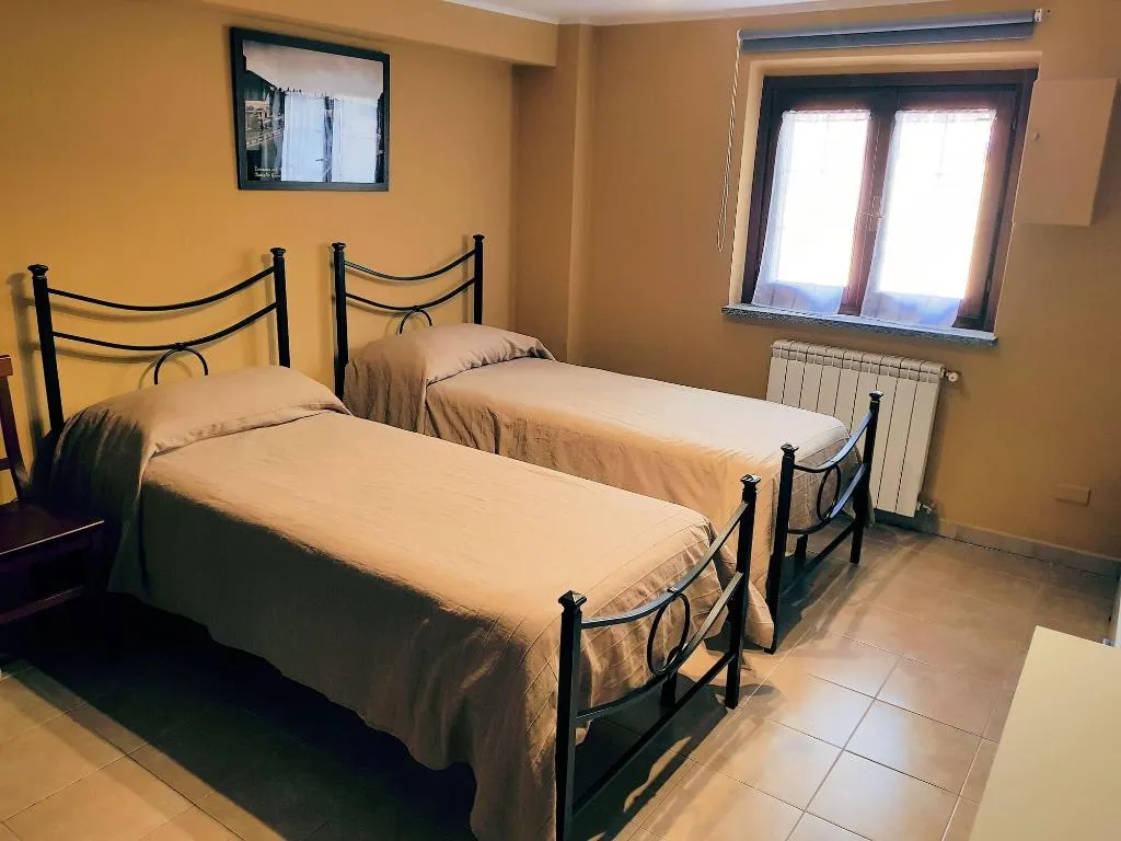 Room, Corte Certosina, Milan