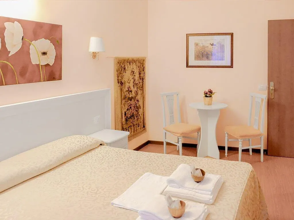 Room, Adriana E Felice, Naples