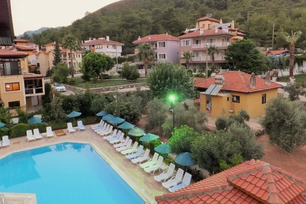 Pool, Ince Aparts, Dalaman