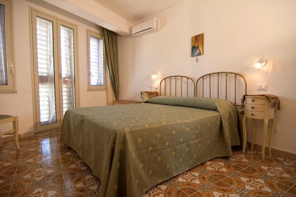 Room, B&B U Palmentu, Taormina