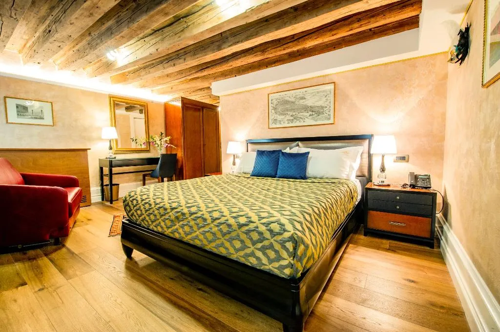 DOUBLE SUPERIOR Room, EGO' Residence Venice, Venice
