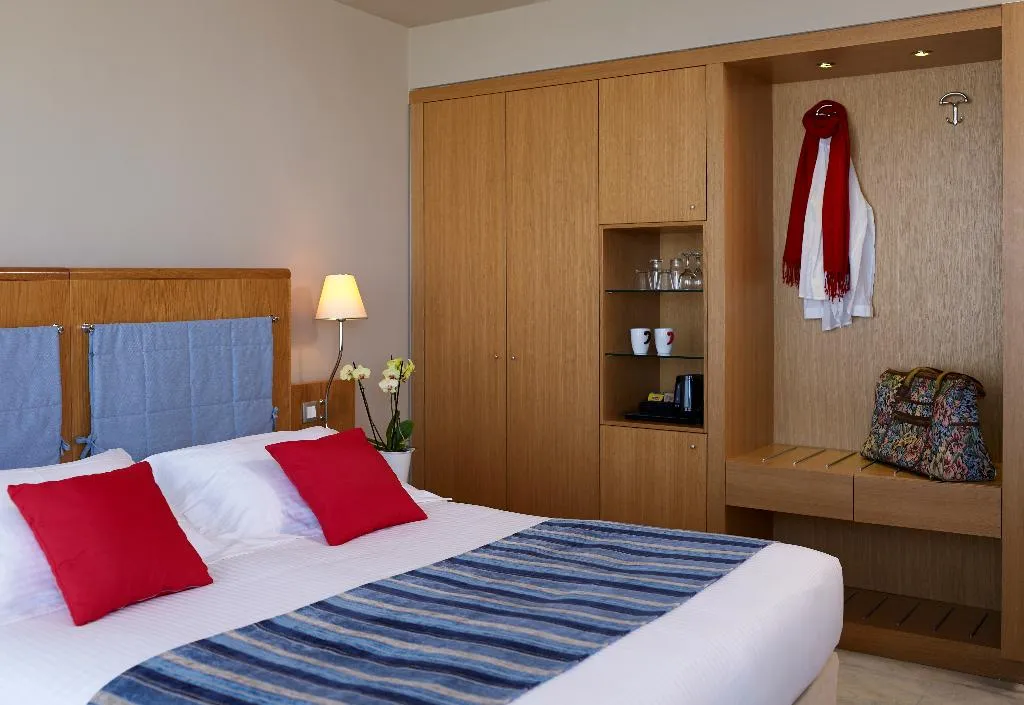 Double or Twin SUPERIOR SEA VIEW Room, Kyma Suites Beach Hotel, Crete