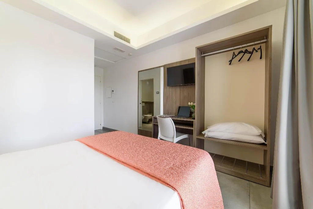 DOUBLE CLASSIC Room, Hotel La Mela, Naples