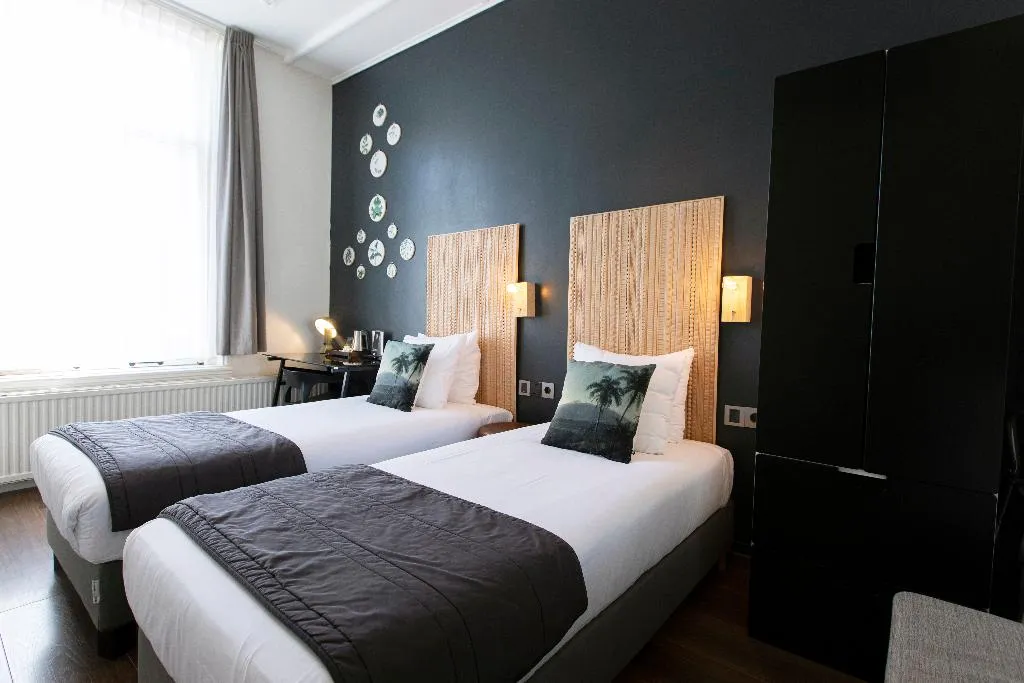 TWIN CANAL VIEW Room, Quentin Amsterdam Hotel, Amsterdam