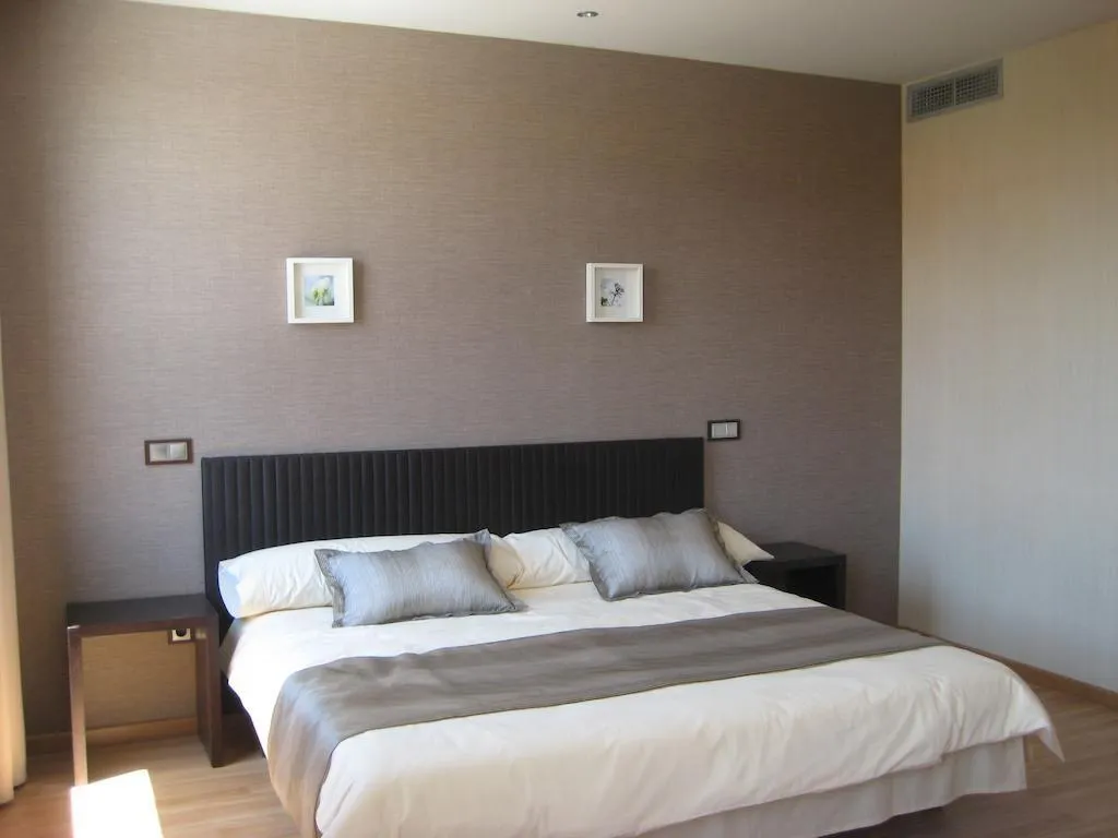 Room, Dinastia Hotel, Madrid