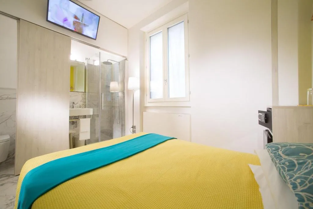 SINGLE STANDARD Room, Boston, Florence