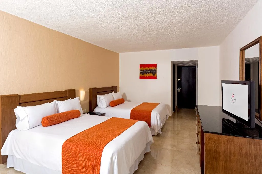 DOUBLE STANDARD Room, Flamingo Cancun All Inclusive, Cancun Area