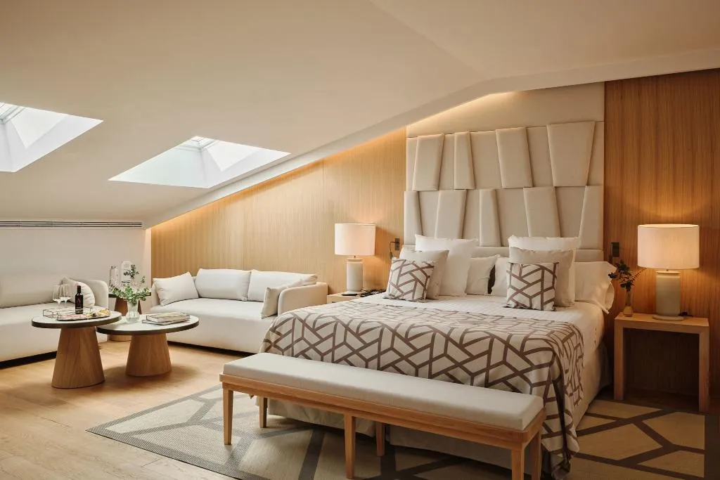 JUNIOR SUITE STANDARD Room, Hospes Palau de la Mar Valencia, Valencia